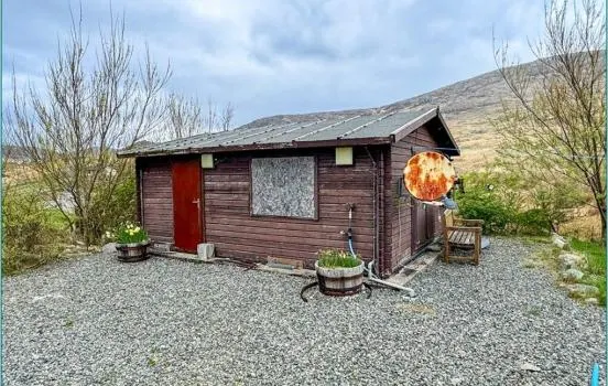 Albany Cottage, 12 Kyles Scalpay — photo 14 of 21