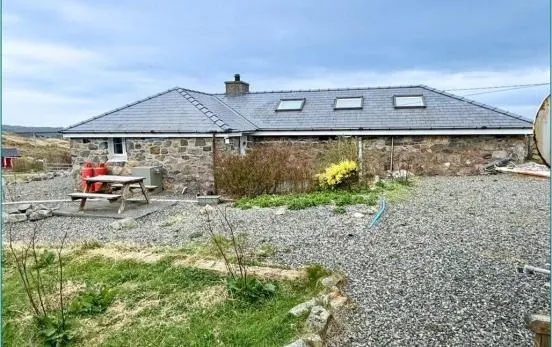 Albany Cottage, 12 Kyles Scalpay — photo 15 of 21