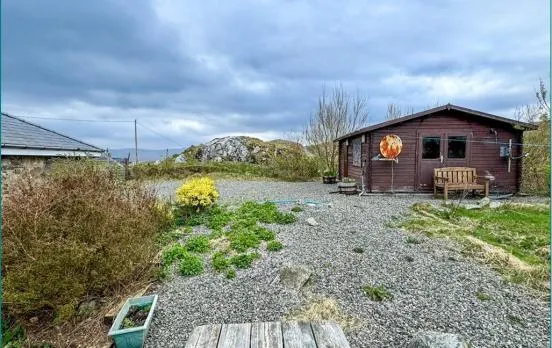 Albany Cottage, 12 Kyles Scalpay — photo 16 of 21