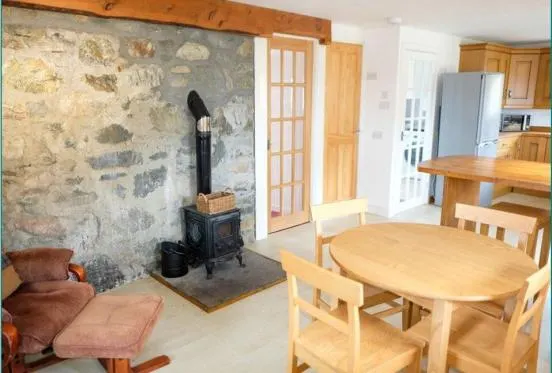 Albany Cottage, 12 Kyles Scalpay — photo 8 of 21
