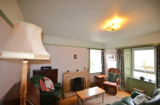 Spacious 4 Bedroom Family Home, An Caladh, Tarbert — photo 16 of 41
