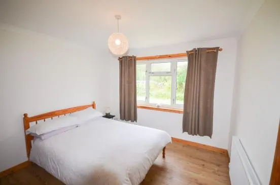 Walk-In Condition Family Home in Popular Great Bernera Community – School House, Breaclete, Great Bernera — photo 13 of 38