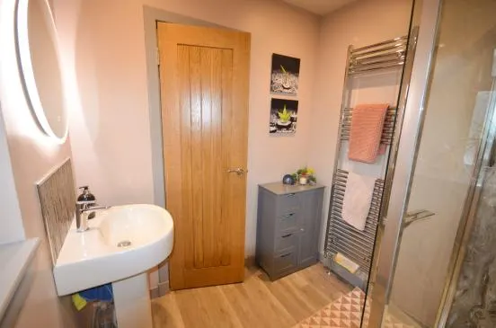 4 Bedroom Detached House with Croft at Mary Field, Lionel, Ness — photo 19 of 47