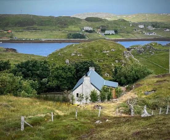 Partially renovated cottage – 15 Kirivick, Carloway — photo 8 of 28