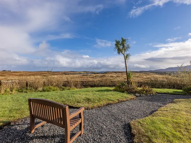 Orasay Inn, Locharnan, South Uist, Comhairle Nan Eilean — photo 30 of 36
