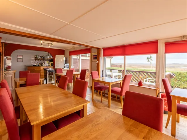 Orasay Inn, Locharnan, South Uist, Comhairle Nan Eilean — photo 8 of 36