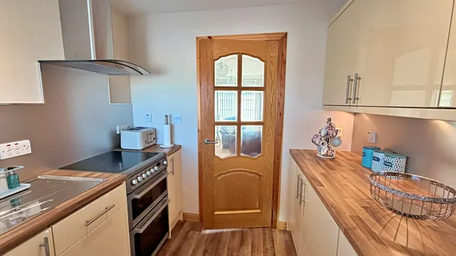 30B Westview Terrace, Stornoway — photo 7 of 16