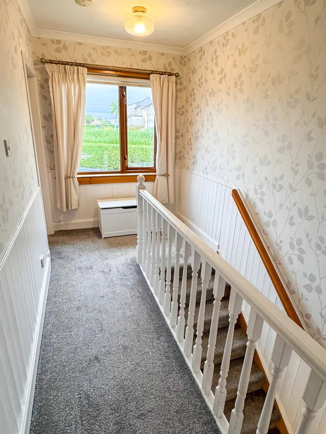 27 Leverhulme Drive, Stornoway — photo 14 of 20