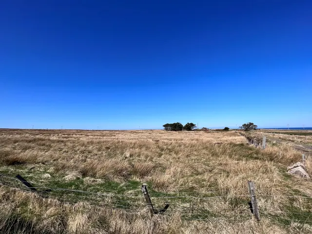 24 Ballantrushal, Shader, Westside