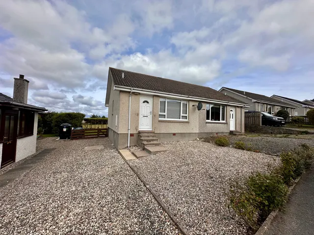 3 Redburn, Stornoway — photo 14 of 14
