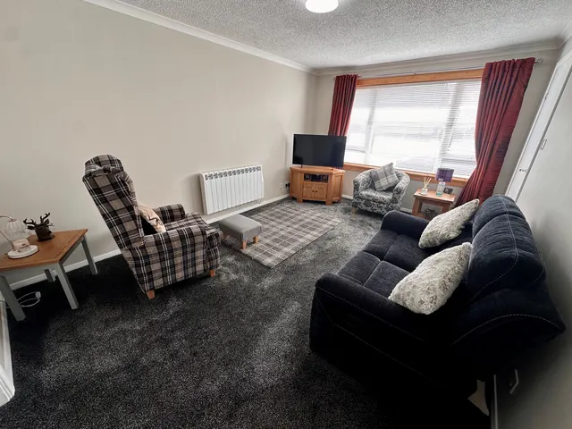 3 Redburn, Stornoway — photo 4 of 14