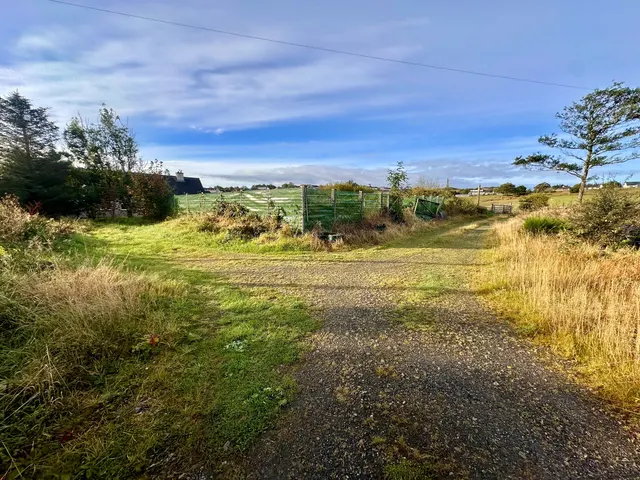 Croft 10 Laxdale, Stornoway — photo 2 of 7