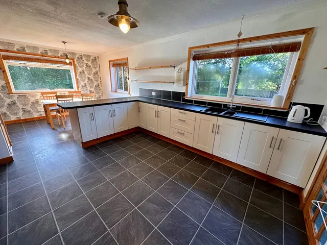 Fourwinds Milkinghill, Tong — photo 2 of 38