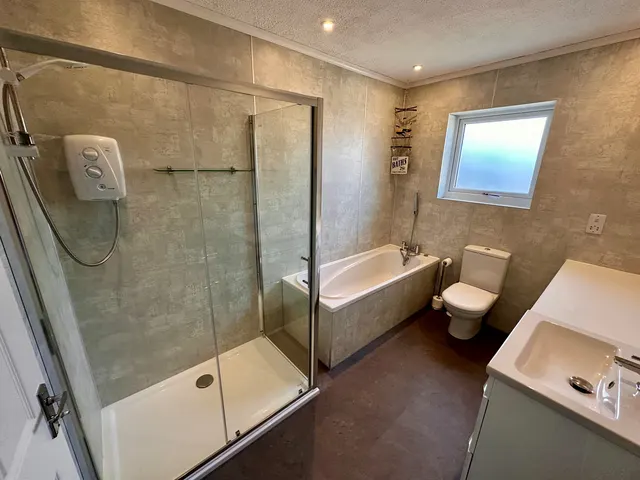 Fourwinds Milkinghill, Tong — photo 23 of 38