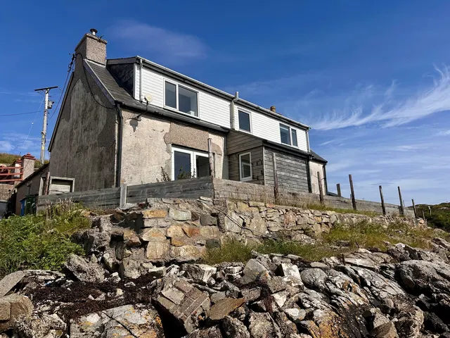 Seaside, 15 Ardinashaig, Scalpay, Harris and Scalpay
