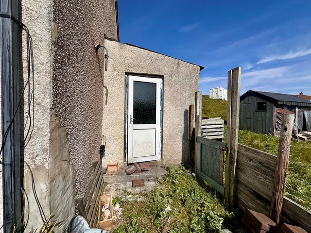 Seaside, 15 Ardinashaig, Scalpay — photo 20 of 23