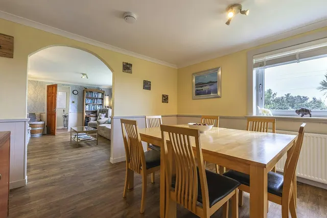 The Anglers' Retreat, 1 Ardmore — photo 11 of 38