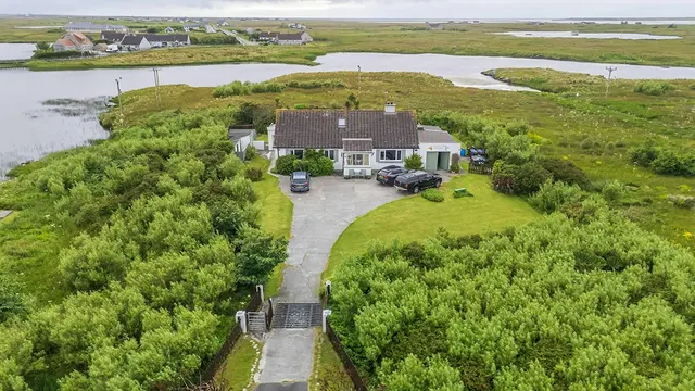 The Anglers' Retreat, 1 Ardmore — photo 36 of 38
