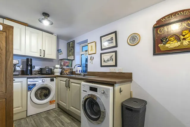 The Anglers' Retreat, 1 Ardmore — photo 7 of 38
