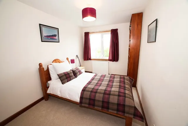 39 Newton Street, Stornoway — photo 19 of 27