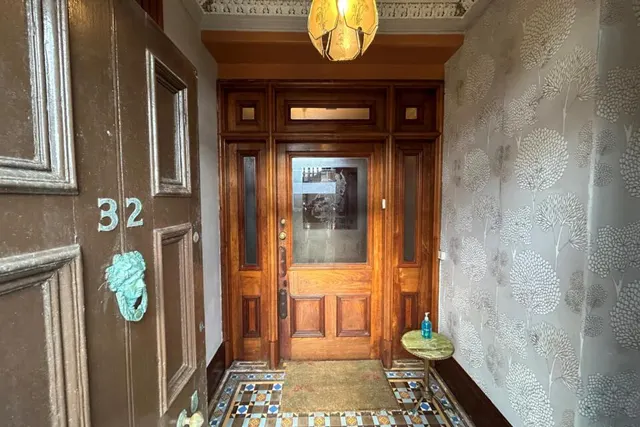 32 James Street, Stornoway — photo 5 of 8