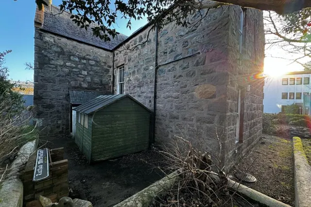 32 James Street, Stornoway — photo 8 of 8