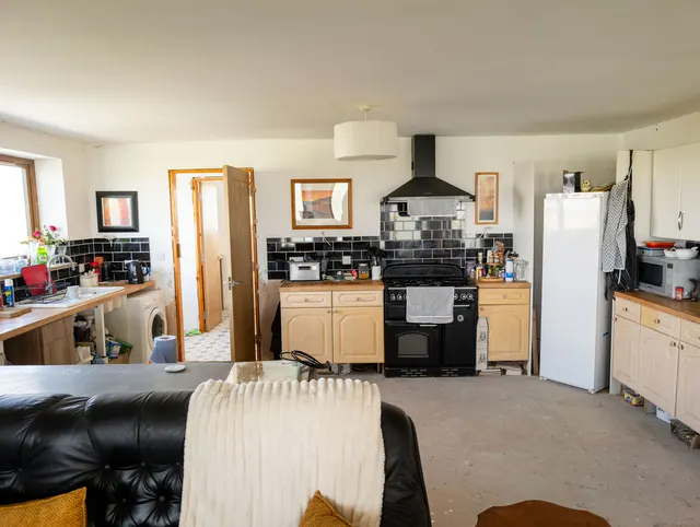 Ri Taobh An Locha 18 Rushgarry, Berneray — photo 20 of 25