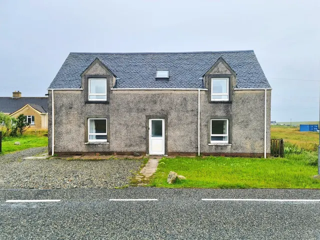 13 North Dell, Rest of the islands