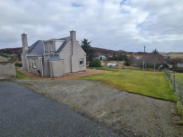 50 Laxay — photo 18 of 19