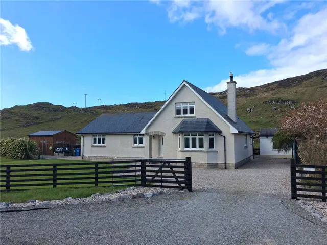 Thorro House, 3 Rodel