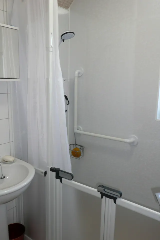 2 Pier House — photo 15 of 17