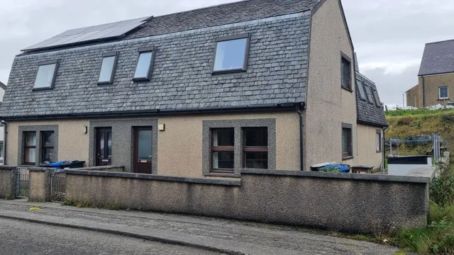6 Braehead, Lochboisdale — photo 2 of 15