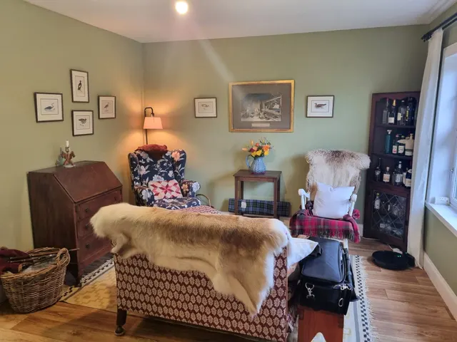 6 Braehead, Lochboisdale — photo 3 of 15