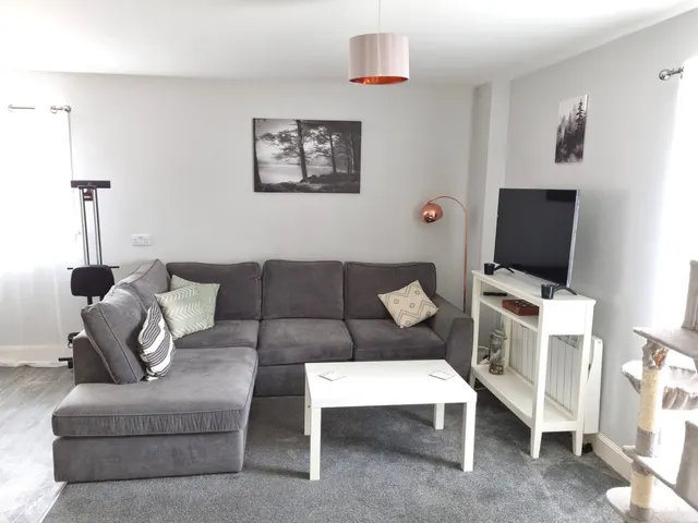 2 Braehead, Lochboisdale — photo 8 of 14