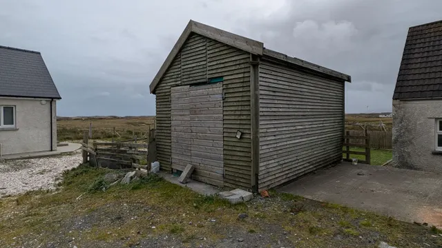 7B Lochcarnan — photo 4 of 31