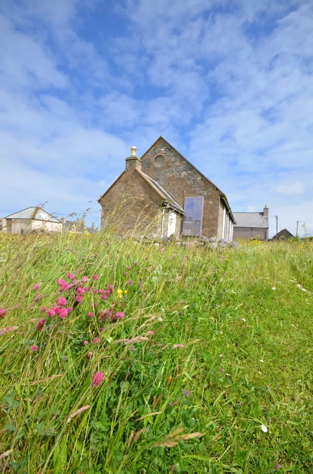 Shawbost Old Mission Church: A Historic Isle of Lewis Landmark — photo 3 of 30