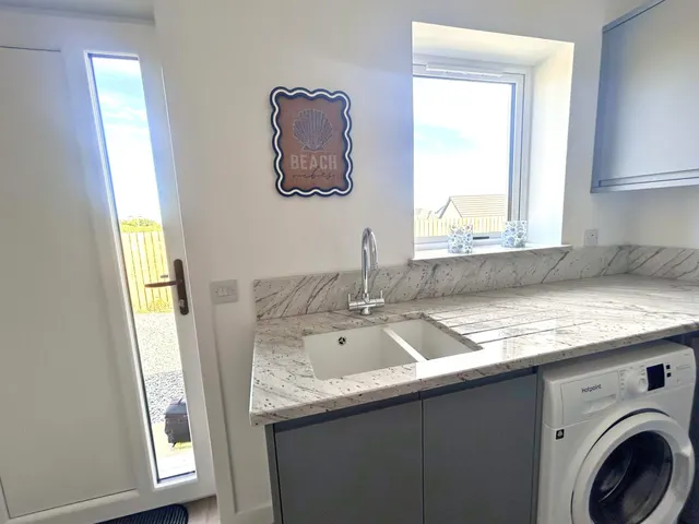 16 Perceval Road, Stornoway — photo 15 of 35