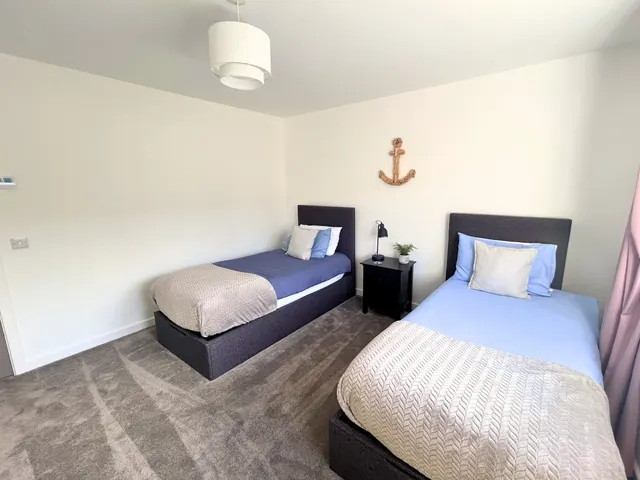 16 Perceval Road, Stornoway — photo 26 of 35