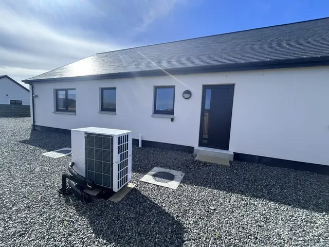16 Perceval Road, Stornoway — photo 34 of 35