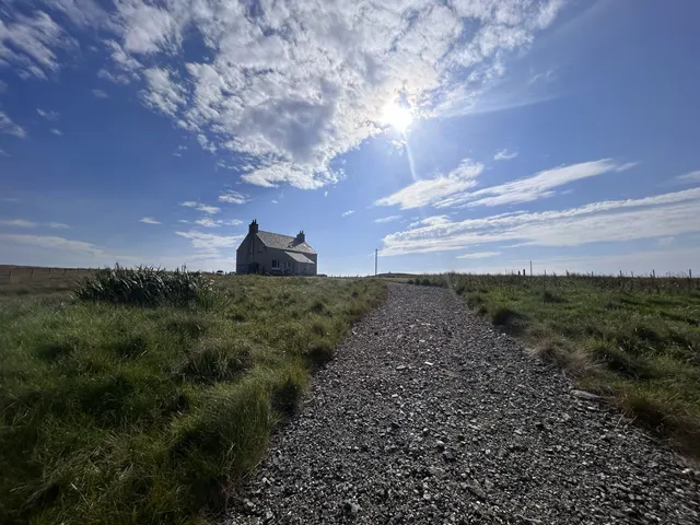 Five Bedroom Waterfront Manse, with Generous Plot and Jetty, Breaclete, Great Bernera — photo 47 of 47