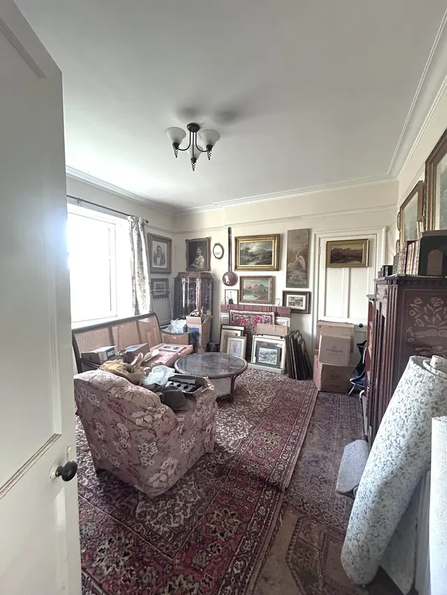 Five Bedroom Waterfront Manse, with Generous Plot and Jetty, Breaclete, Great Bernera — photo 10 of 47