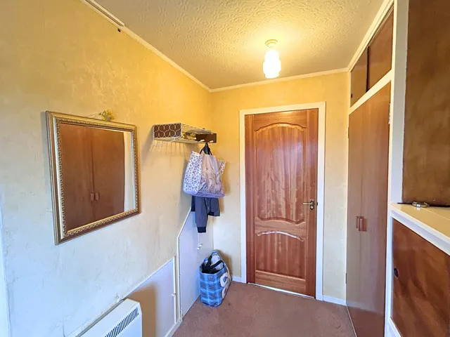 Terraced four bedroom house – 7 Parkend, Sandwick — photo 17 of 46