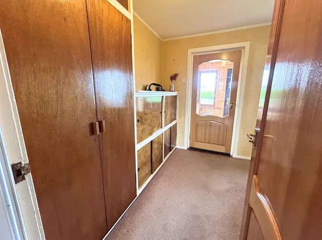 Terraced four bedroom house – 7 Parkend, Sandwick — photo 22 of 46
