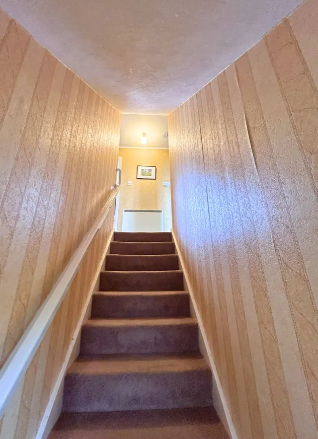 Terraced four bedroom house – 7 Parkend, Sandwick — photo 23 of 46