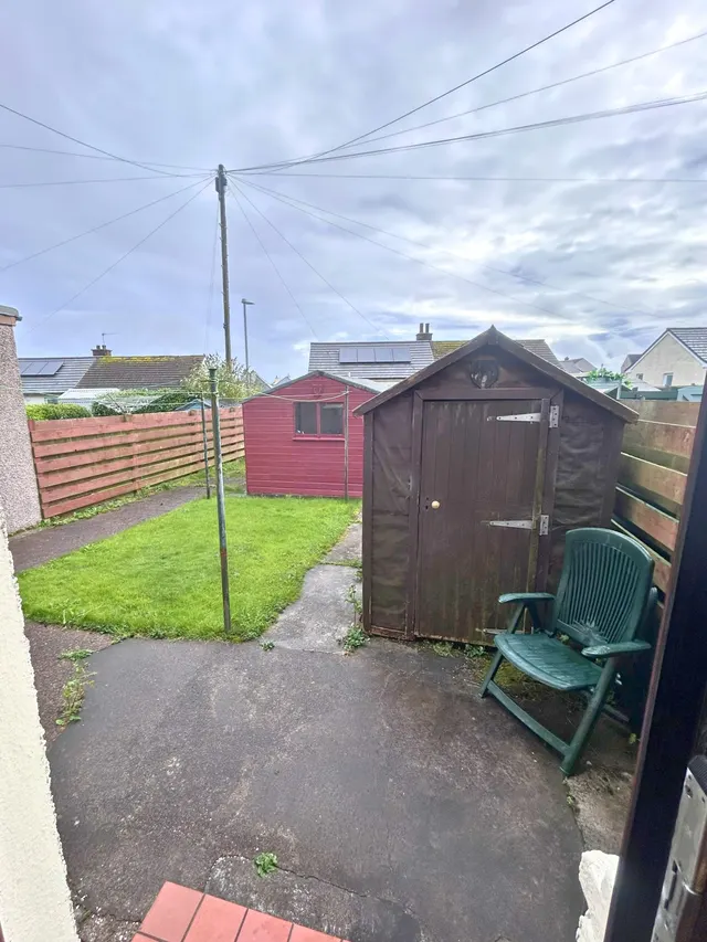 Terraced four bedroom house – 7 Parkend, Sandwick — photo 44 of 46