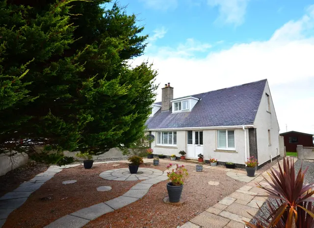 7 Morrison Terrace, Tong, Back and Tolsta