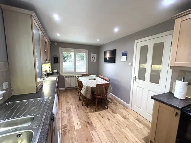 7 Morrison Terrace, Tong — photo 19 of 44