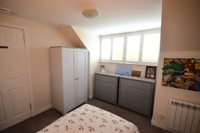 7 Morrison Terrace, Tong — photo 29 of 44