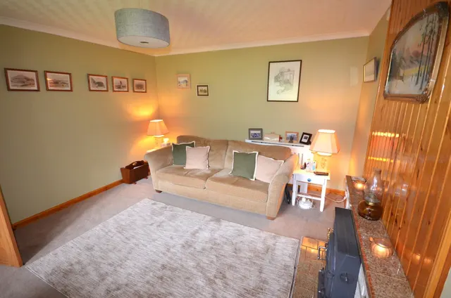 Three Bedroom Bungalow with generous grounds – 119 Newmarket — photo 13 of 45
