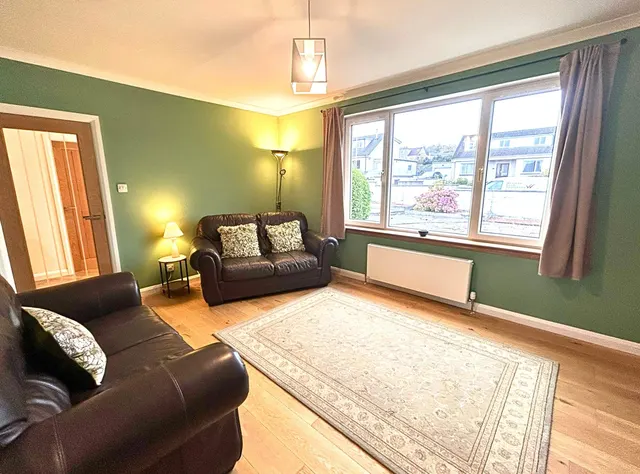 Newly Refurbished 3 Bedroom Bungalow – 18 Stewart Drive, Stornoway — photo 12 of 45